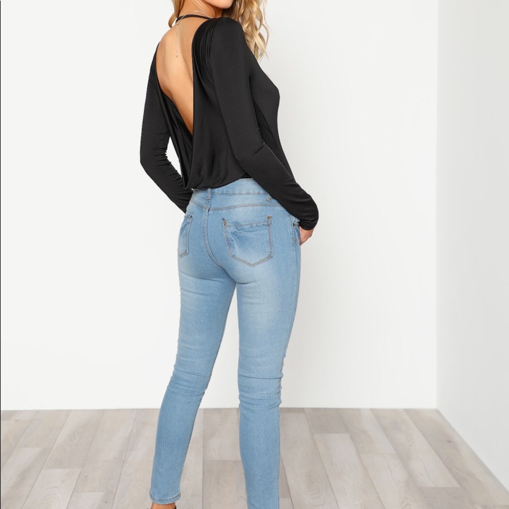 🆕Solid black open draped back bodysuit - Picture 3 of 7